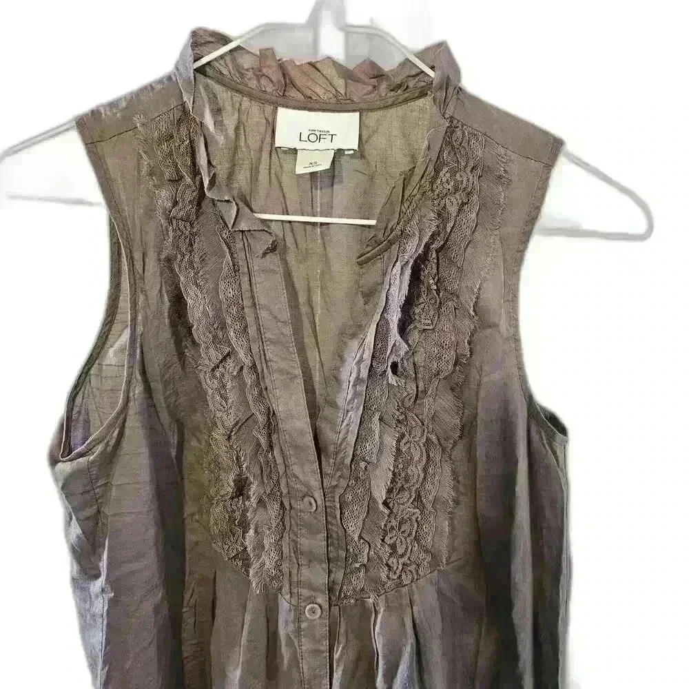 LOFT Women's Sleeveless Button-Up Blouse - Elegant Lace Accents
